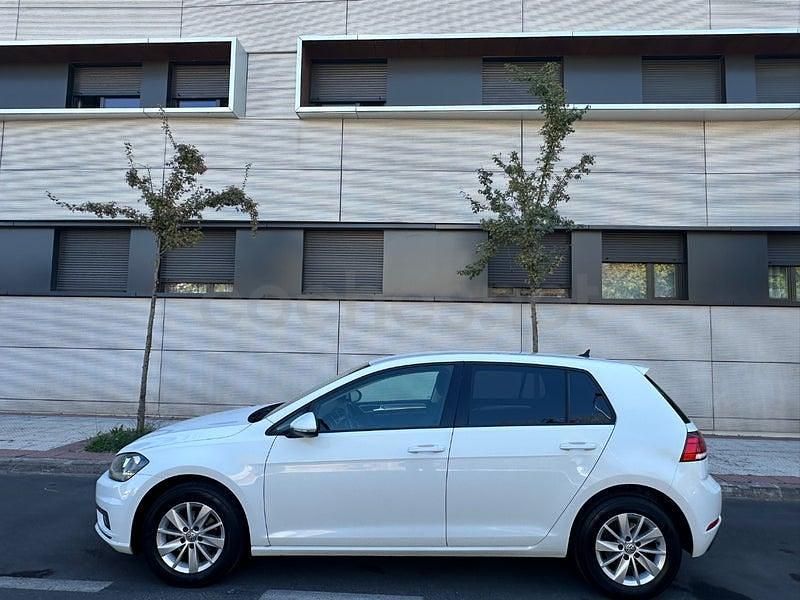 Usado VW Golf VII Advance 110 CV (80 kW) 2017 Blanco Berlina