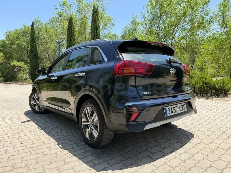 Usado Kia Niro 141 CV (103 kW) 2022 Azul SUV