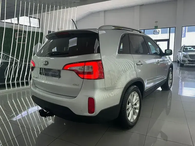 Usado Kia Sorento 200 CV (147 kW) 2016 Gris / plata SUV