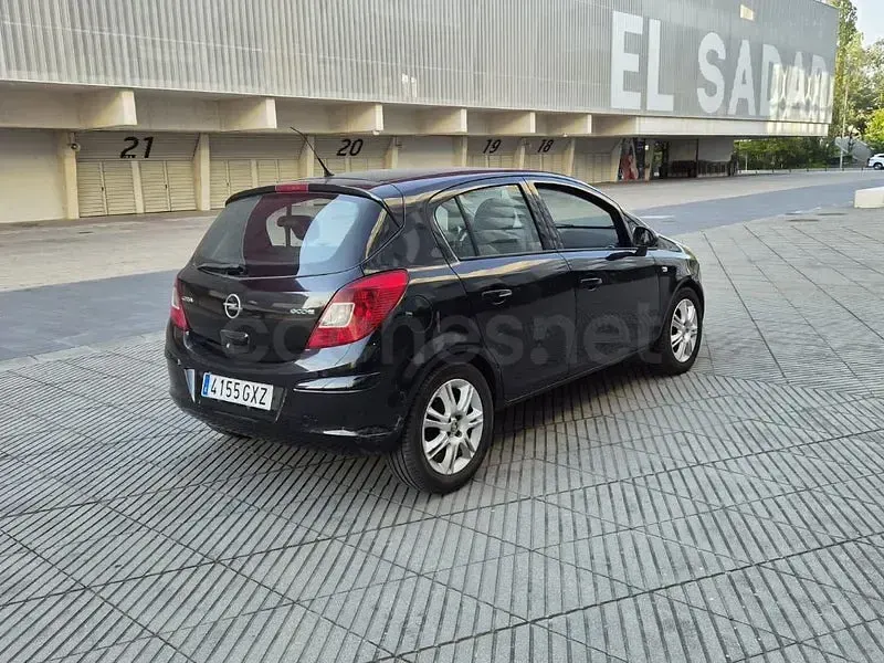 Usado Opel Corsa 75 CV (55 kW) 2009 Negro Utilitario