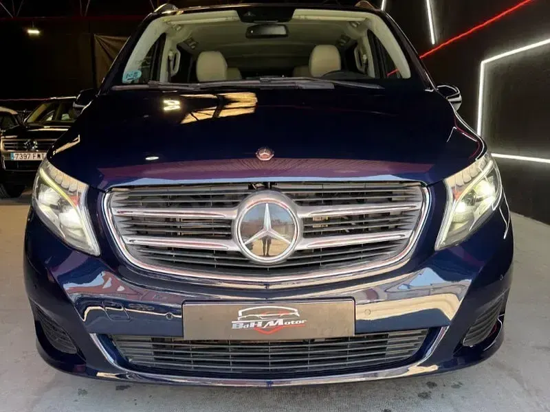 Usado Mercedes V250 Avantgarde 190 CV (139 kW) 2014 Azul Monovolumen