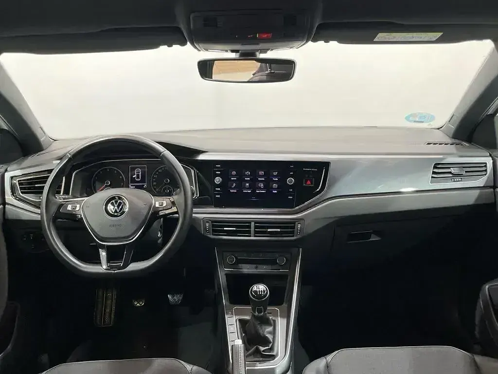 Usado VW Polo R-line 110 CV (80 kW) 2021 Blanco Utilitario