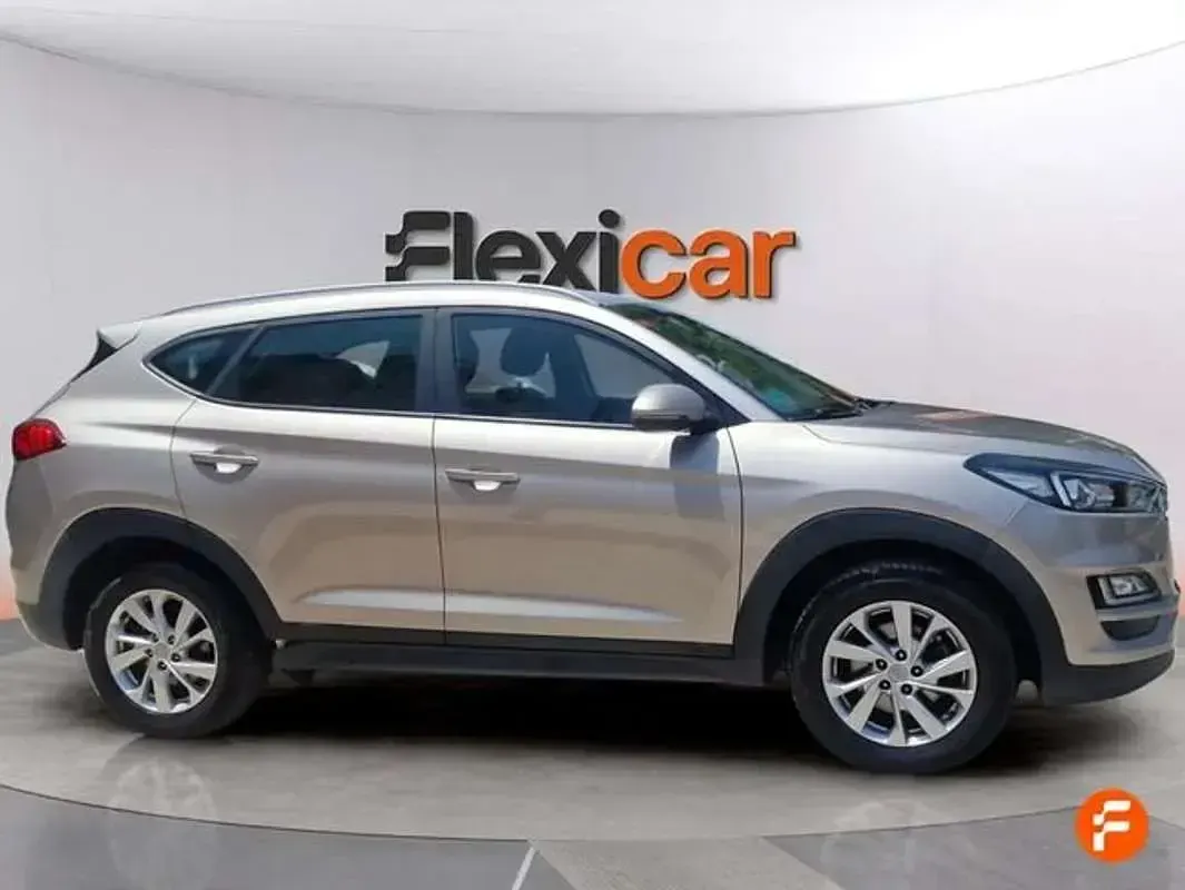 Usado Hyundai Tucson 132 CV (97 kW) 2019 Beige SUV