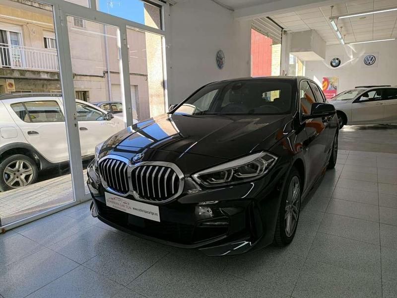 Negro Usado 2020 BMW 118 M Sport Utilitario | 21.900 € (Precio justo) - Imagen 1/4