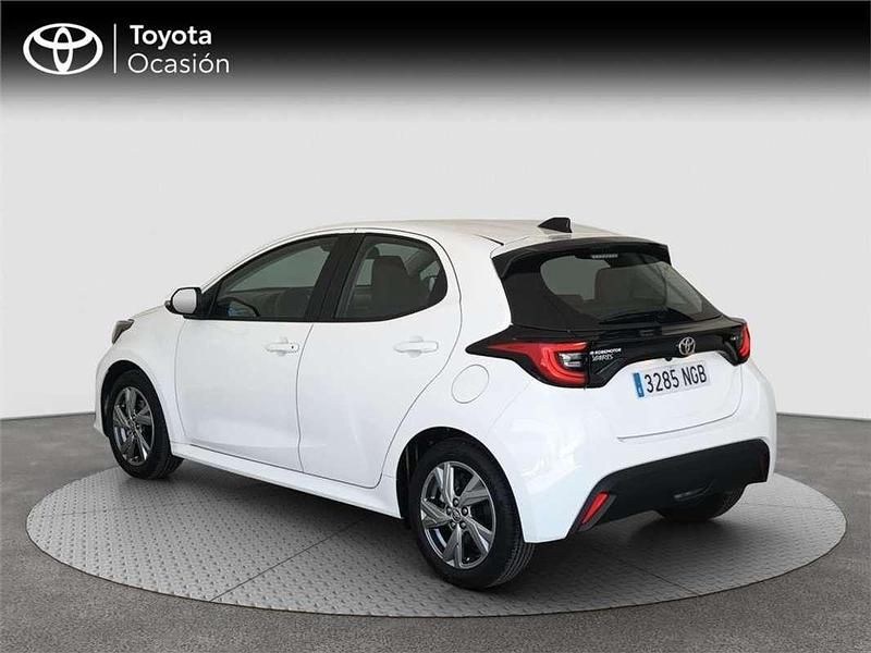 Usado Toyota Yaris Hybrid Active 116 CV (85 kW) 2025 Monovolumen