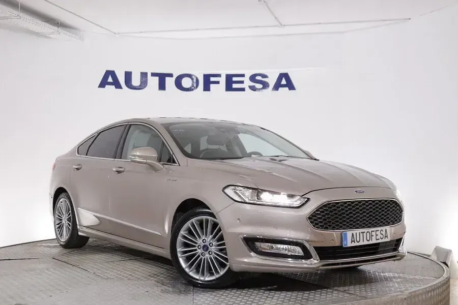 Usado Ford Mondeo Vignale 187 CV (137 kW) 2019 Beige Berlina