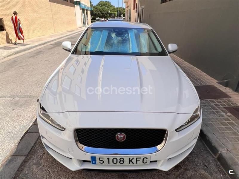 Blanco Usado 2017 Jaguar XE Pure Berlina | 9000 € (Super precio) - Imagen 1/4