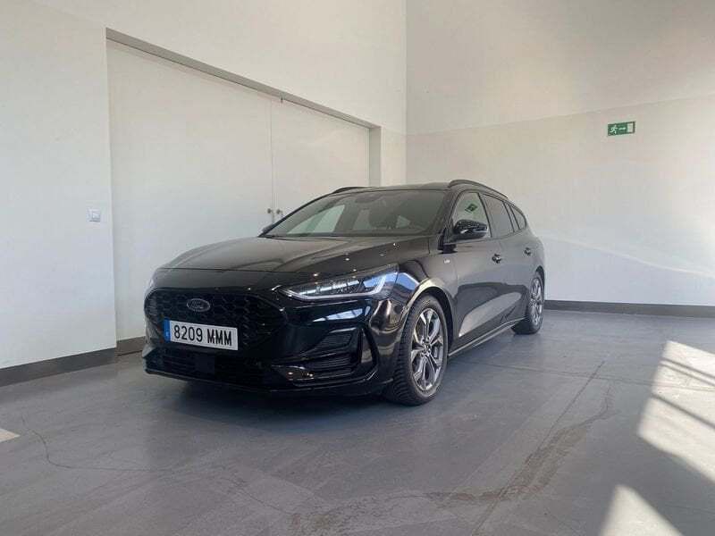 Negro Usado 2023 Ford Focus ST-Line | 24.900 € - Imagen 1/4