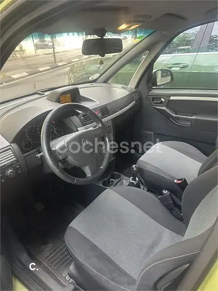 Usado Opel Meriva Cosmo 100 CV (73 kW) 2007 Verde Monovolumen