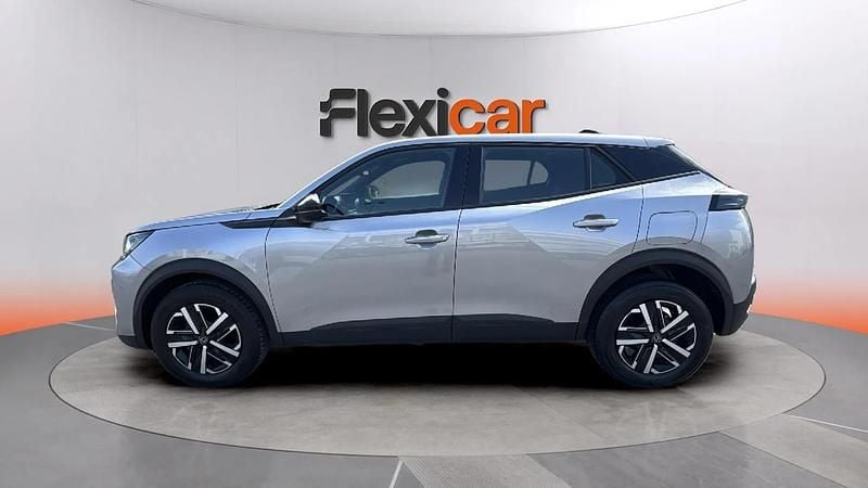 Usado Peugeot 2008 Active 102 CV (75 kW) 2023 Gris SUV