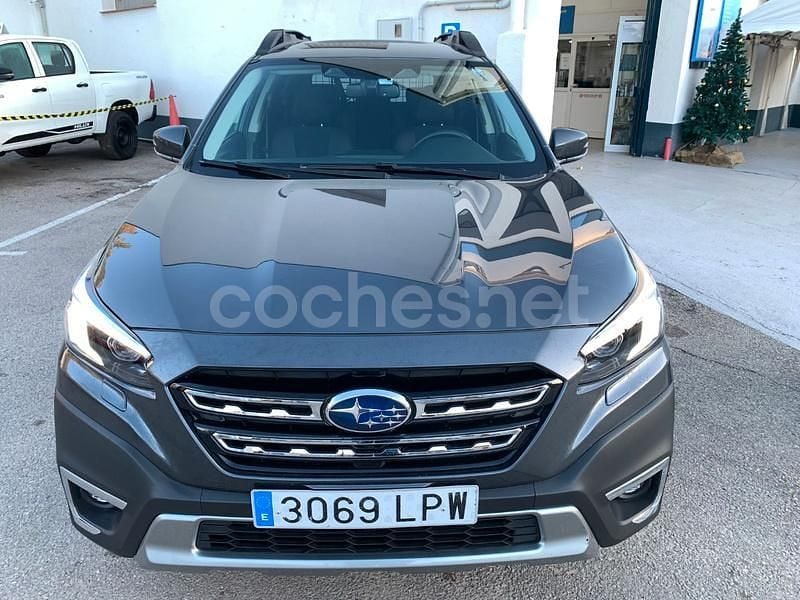 Usado Subaru Outback 175 CV (128 kW) 2021 Gris / plata SUV