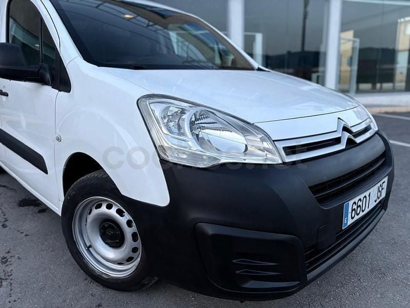 Usado Citroën Berlingo Live 75 CV (55 kW) 2016 Blanco Monovolumen