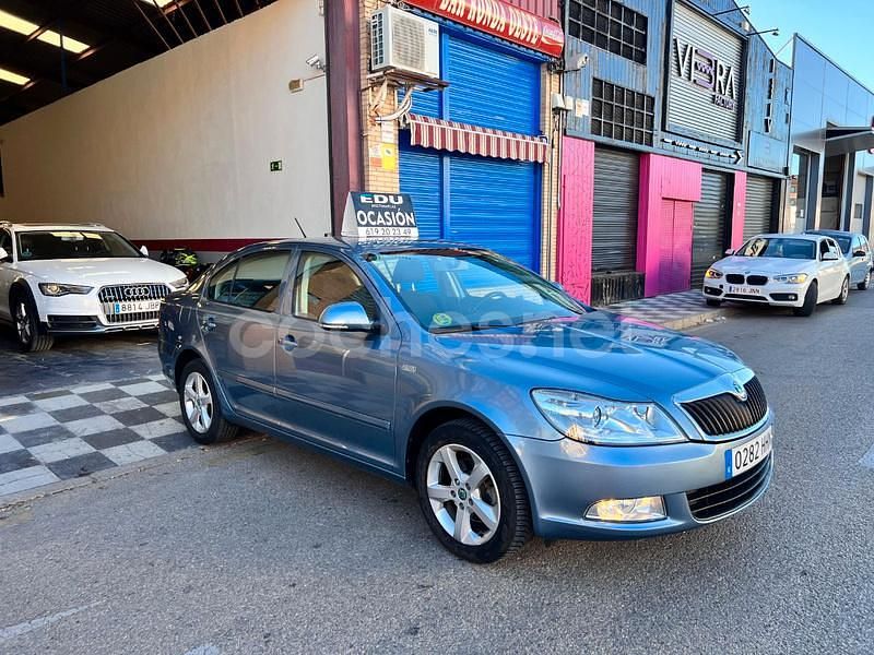 Azul Usado 2011 Skoda Octavia Family Berlina | 8700 € (Precio justo) - Imagen 1/4