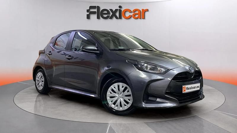 Usado Toyota Yaris Hybrid Active 116 CV (85 kW) 2023 Utilitario