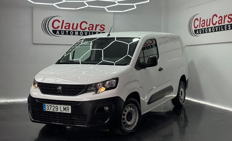 Usado Peugeot Partner Premium 100 CV (73 kW) 2021 Blanco Monovolumen