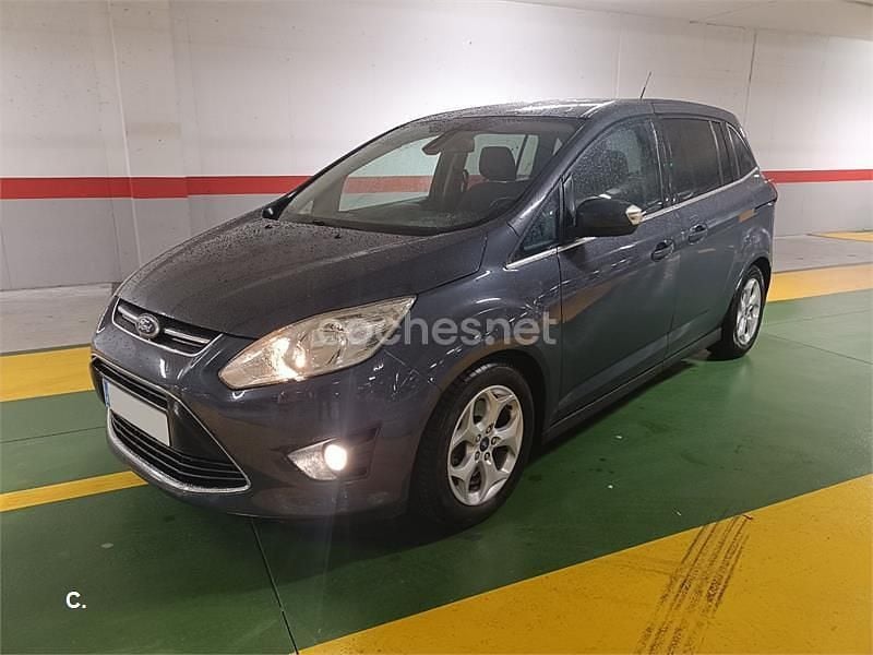 Usado Ford Grand C-Max Trend 115 CV (84 kW) 2012 Gris / plata Monovolumen