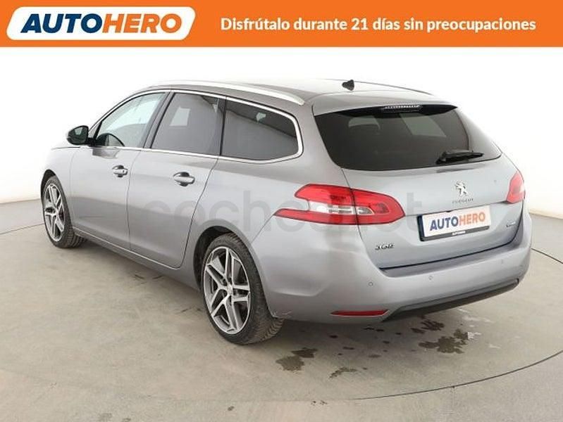 Usado Peugeot 308 SW Allure 130 CV (95 kW) 2016 Gris / plata Familiar