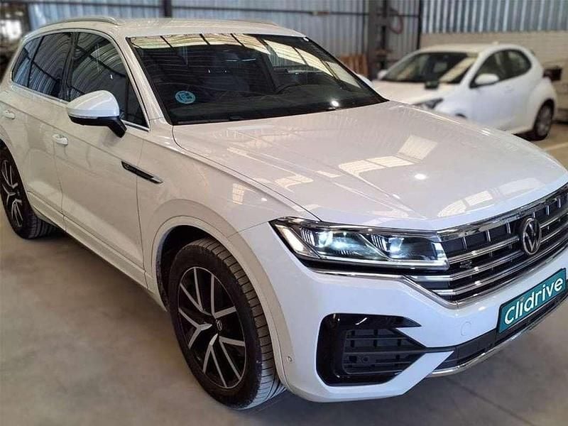 Second-hand VW Touareg 286 CP (210 kW) 2021 Alb SUV