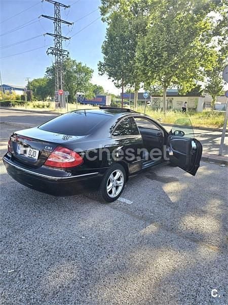 Negro Usado 2005 Mercedes CLK270 Avantgarde Coupe | 6490 € (Precio justo) - Imagen 1/4