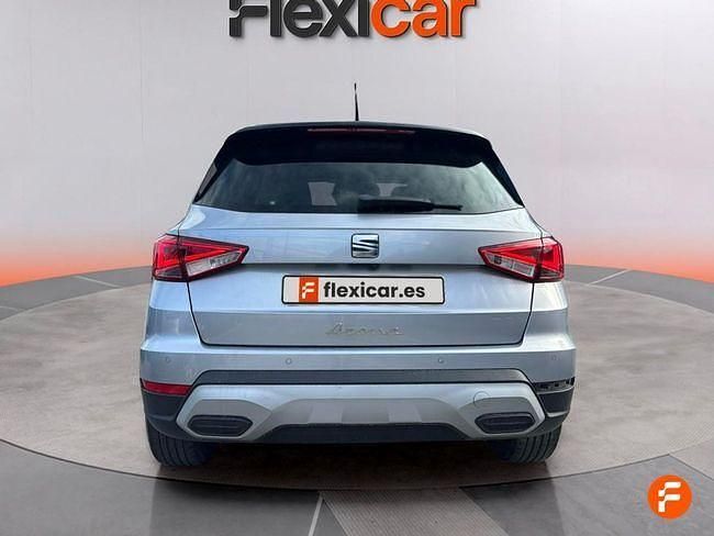 Usado Seat Arona Xperience 110 CV (80 kW) 2022 Gris SUV