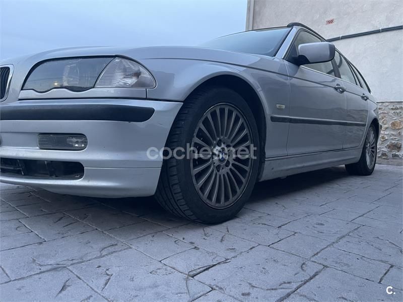 Usado BMW 330 184 CV (135 kW) 2001 Gris / plata Familiar