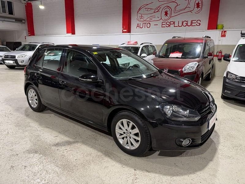 Usado VW Golf VII Advance 105 CV (77 kW) 2012 Negro Berlina