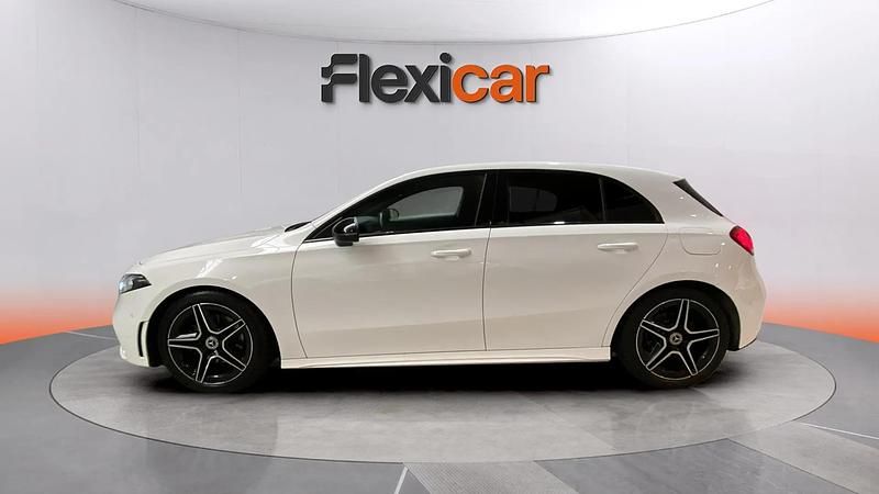 Usado Mercedes A180 116 CV (85 kW) 2019 Blanco Utilitario