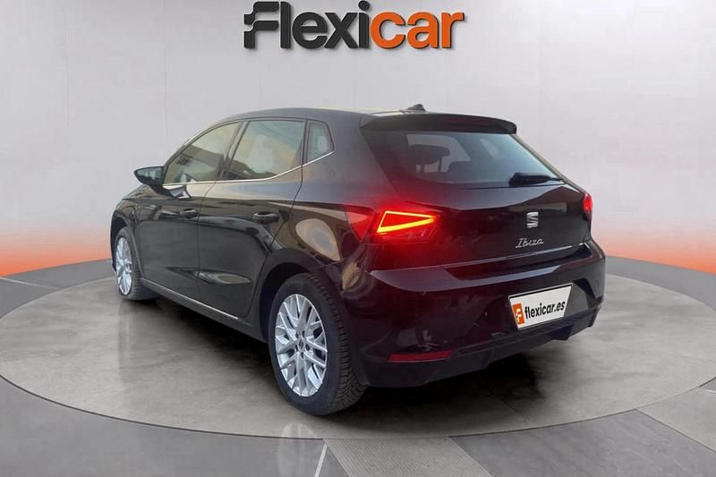 Usado Seat Ibiza FR 110 CV (80 kW) 2023 Negro Utilitario