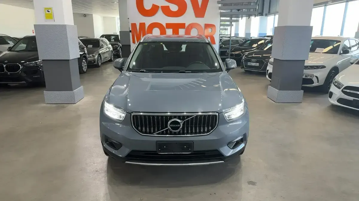 Usado Volvo XC40 Inscription 262 CV (192 kW) 2021 Azul SUV