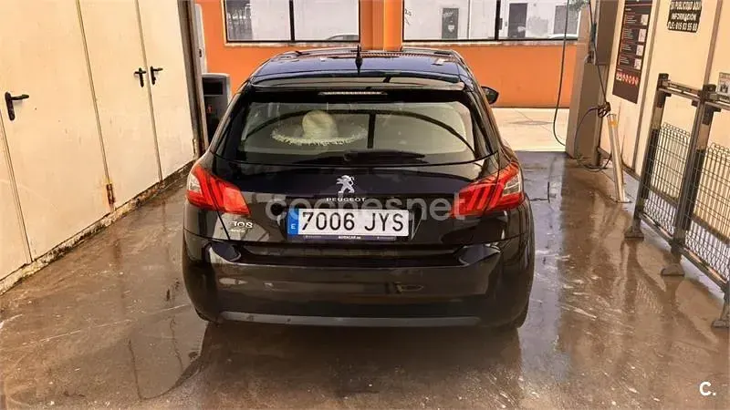 Usado Peugeot 308 Active 120 CV (88 kW) 2017 Negro Berlina