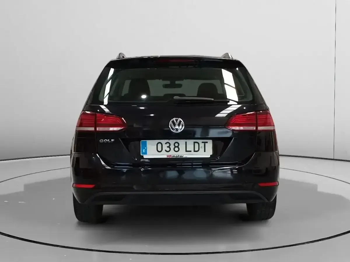 Usado VW Golf VII Edition 116 CV (85 kW) 2019 Negro Familiar