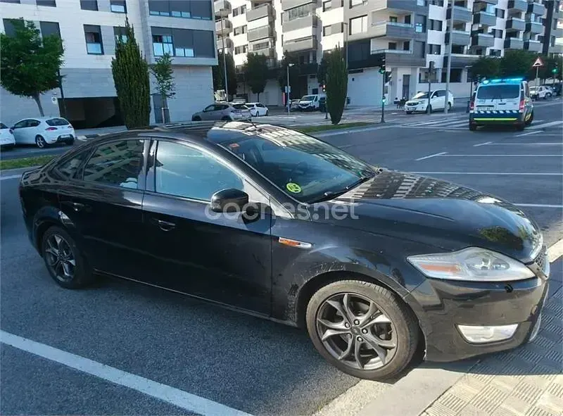 Usado Ford Mondeo Trend 140 CV (102 kW) 2007 Negro Berlina