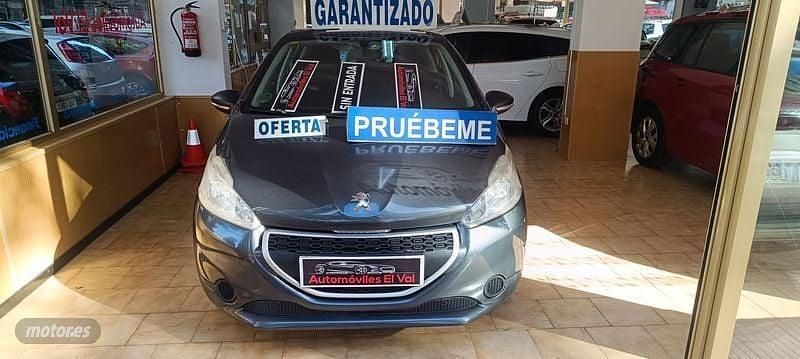 Gris Usado 2013 Peugeot 208 Active Utilitario | 5988 € - Imagen 1/4