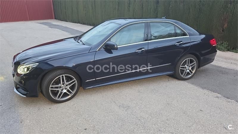 Usado Mercedes E250 Avantgarde 204 CV (150 kW) 2015 Azul Berlina