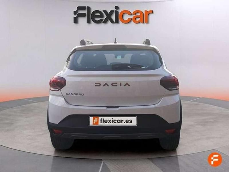 Usado Dacia Sandero Extreme 110 CV (80 kW) 2024 Blanco Utilitario