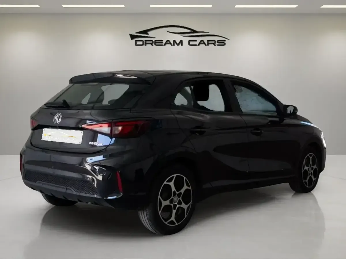 Usado MG MG3 Comfort 116 CV (85 kW) 2025 Negro Utilitario