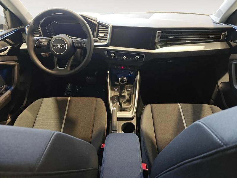 Nuevo Audi A1 Sportback Advanced Plus 116 CV (85 kW) 2026 Gris/plata Utilitario