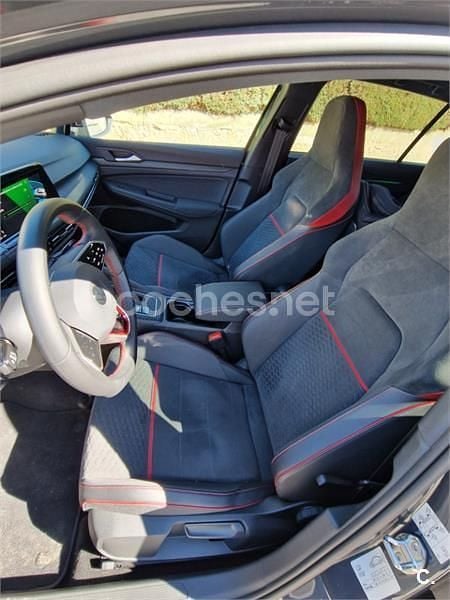 Usado VW Golf VIII GTI Clubsport 301 CV (221 kW) 2022 Gris / plata Berlina