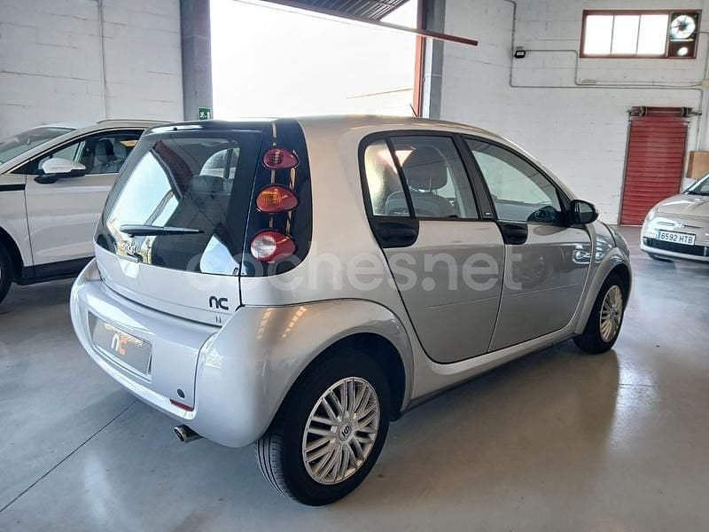 Usado Smart ForFour Passion 75 CV (55 kW) 2005 Gris / plata Utilitario