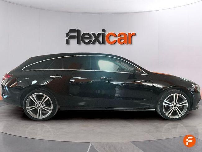 Usado Mercedes CLA220 Shooting Brake 190 CV (139 kW) 2021 Negro Familiar