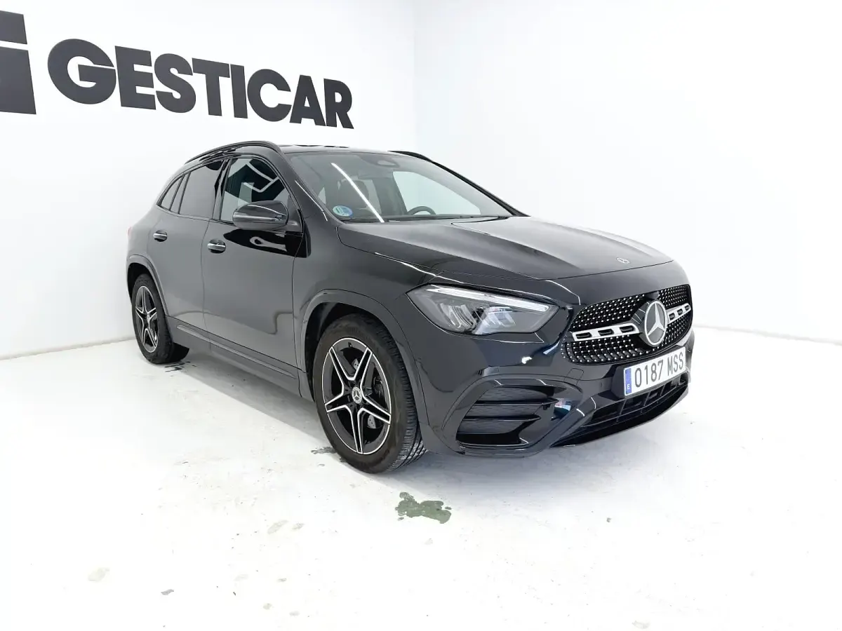 Usado Mercedes GLA200 163 CV (119 kW) 2024 SUV