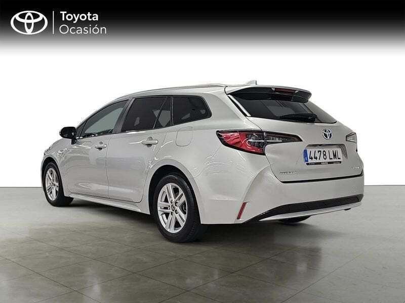 Usado Toyota Corolla Active 122 CV (89 kW) 2021 Plata