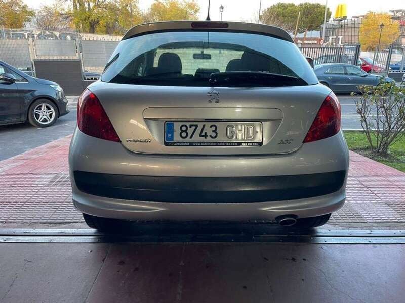 Usado Peugeot 207 95 CV (69 kW) 2008 Gris Utilitario