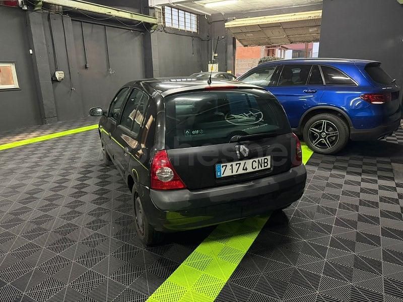 Usado Renault Clio II Authentique 65 CV (47 kW) 2003 Negro Berlina