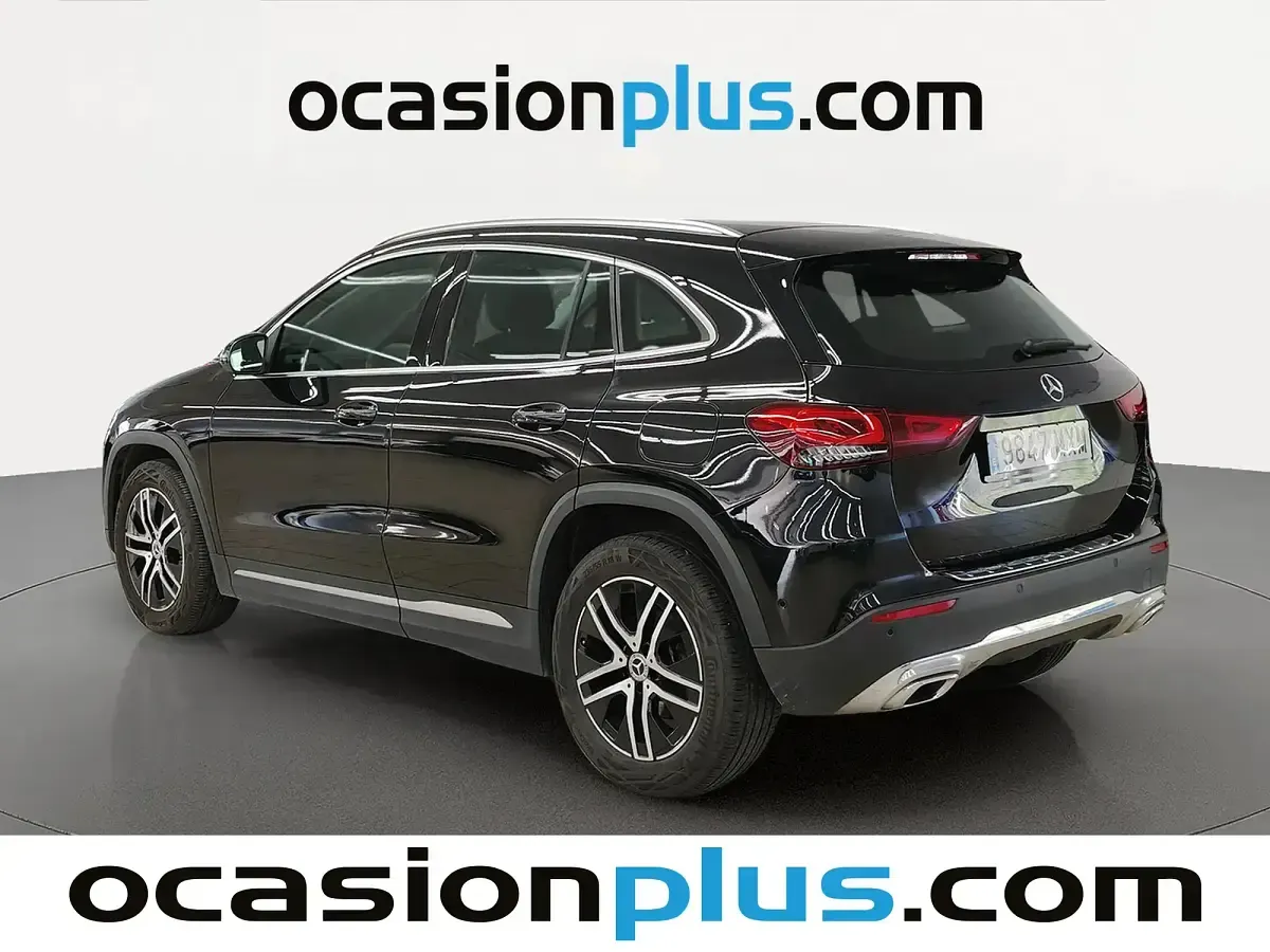 Usado Mercedes GLA200 163 CV (119 kW) 2020 Negro SUV