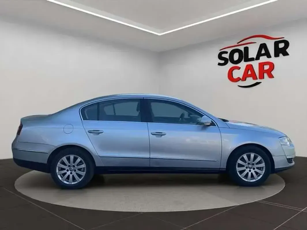 Usado VW Passat Advance 140 CV (102 kW) 2007 Gris Berlina