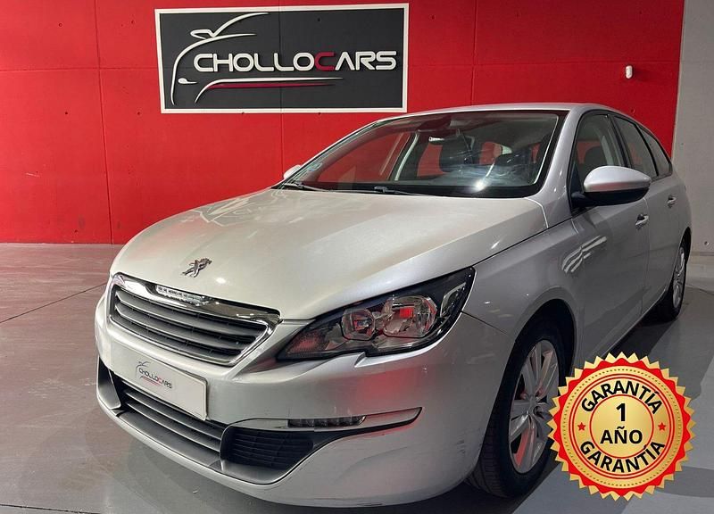 Usado Peugeot 308 Active 130 CV (95 kW) 2015 Blanco Familiar