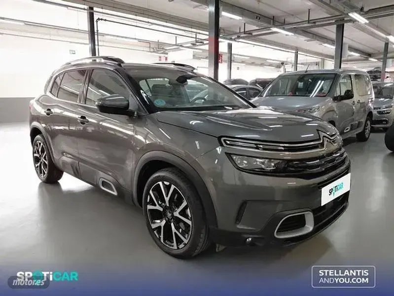 Usado Citroën C5 Aircross Shine 131 CV (96 kW) 2021 Gris SUV