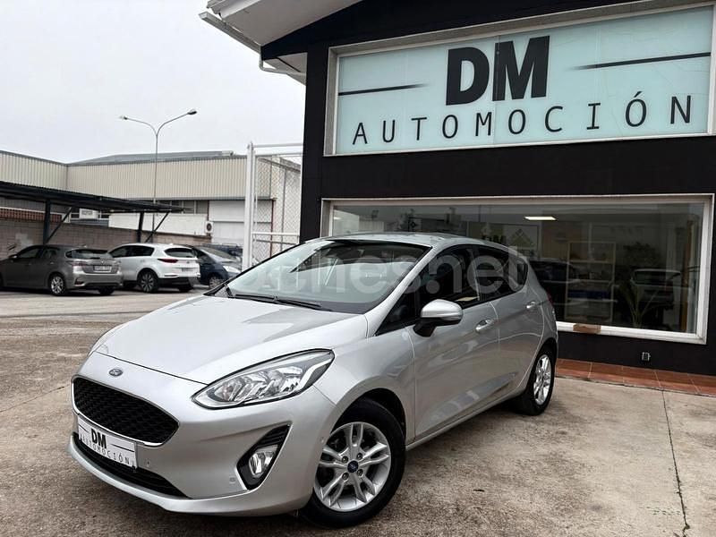 Gris / plata Usado 2019 Ford Fiesta Trend Berlina | 8999 € (Buen precio) - Imagen 1/4