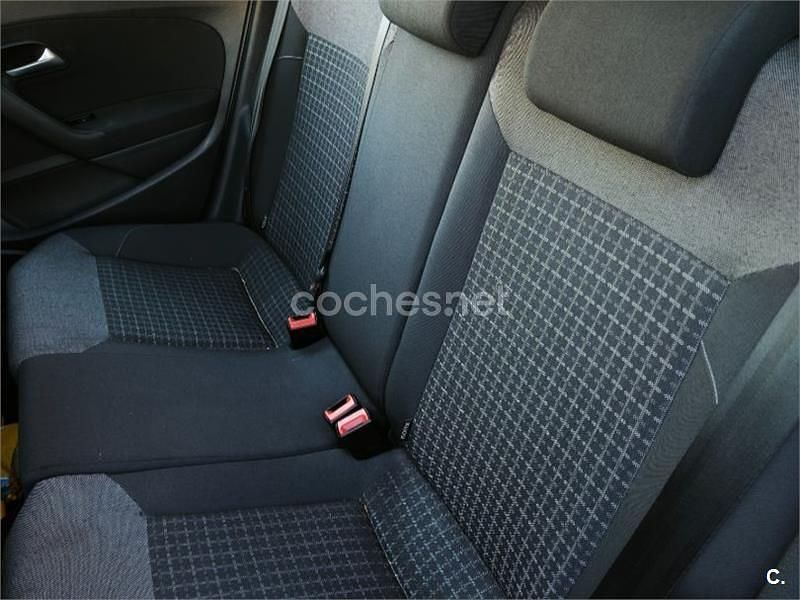 Usado VW Polo 90 CV (66 kW) 2017 Blanco Berlina